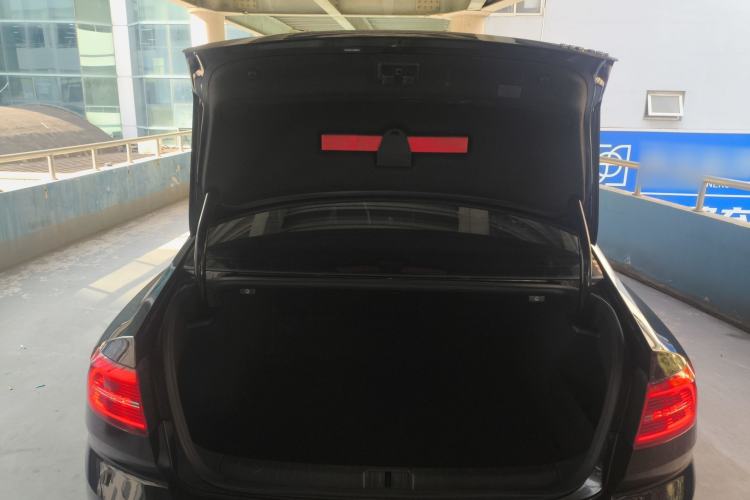 Used Volkswagen Magotan 2017 330TSI DSG Luxury Model
