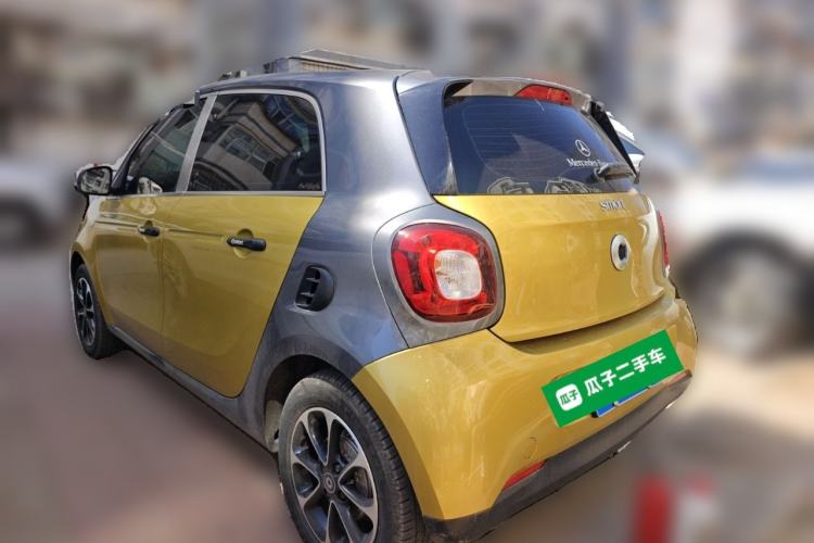 Used smart forfour 2016 1.0L 52 kW Dynamic Edition
