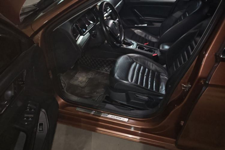 Used Volkswagen Lamando 2017 280TSI DSG Comfort Edition Driver Seat