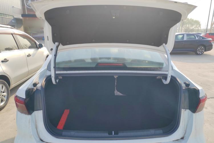 Used Geely Auto Emgrand 2026 Model 4th Generation 4 Millionth Anniversary Edition 1.5L CVT Feiyue Edition