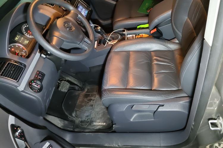 Used Volkswagen Touran 2015 1.4T DSG Comfort Edition 5 Seats
