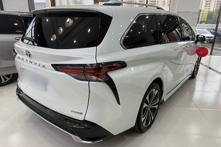 Used Toyota Granvia 2023 2.5L Hybrid Prestige PLUS Edition