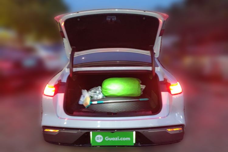 Used Geely Galaxy 8 2025 130km EM-i Prestige Edition Trunk