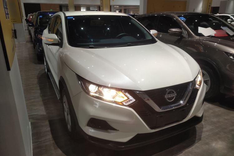 Used Nissan Qashqai 2023 Classic 2.0L CVT XV Comfort Edition Front Right 45 Deg