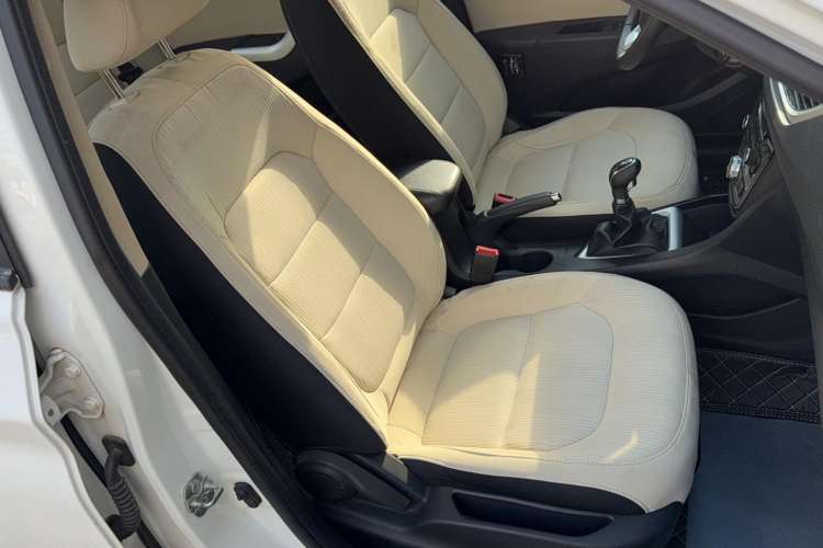 Used Changan Alsvin V7 2016 1.0T Manual Jingchi Elite Model
