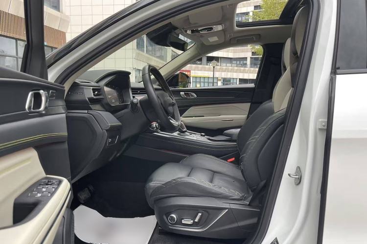 Used Lynk & Co 05 2020 2.0TD Two-Wheel Drive Shine Halo
