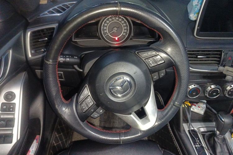 Used Mazda CX-4 2016 2.0L Automatic 2WD Blue Sky Dynamic Edition Steering Wheel