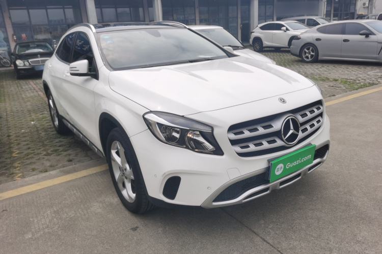 Used Mercedes-Benz GLA 2017 GLA 200 Sport Edition Front Right 45 Deg