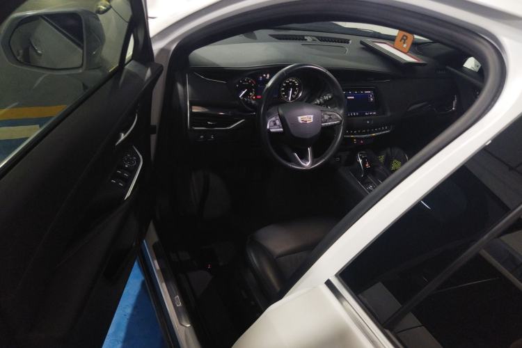 Used Cadillac XT4 2021 28T Two-Wheel Drive Tech Edition