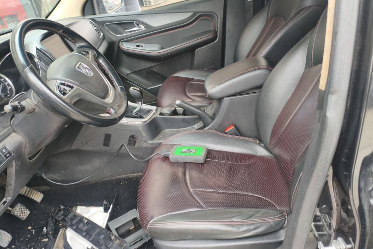 Used Baojun 560 2015 1.8L manual luxury version
