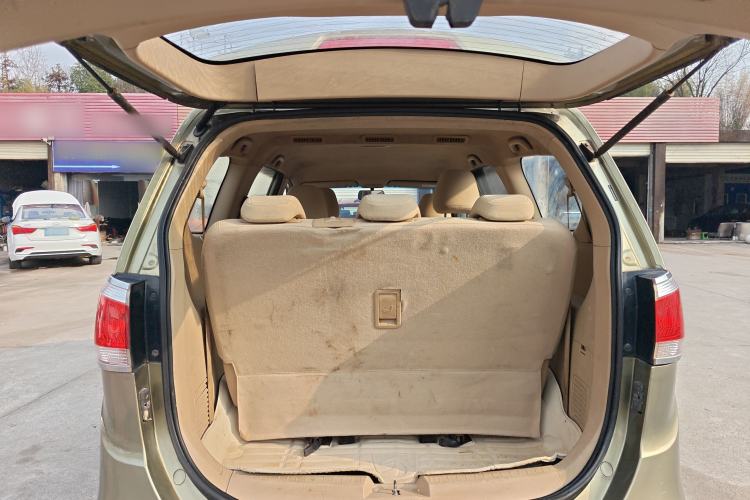 Used Baojun 730 2014 1.5L manual standard trim 7 seats