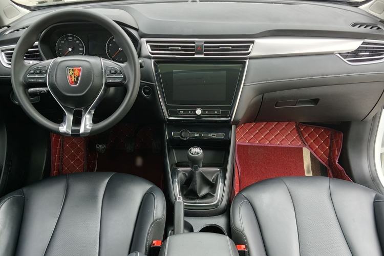 Used Roewe i5 2020 1.5L Manual 4G Connect Leehao Flagship Edition Interior 10