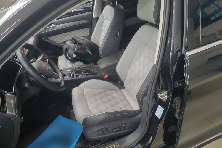 Used Volkswagen Magotan 2023 2 Million Units Limited Edition 330TSI DSG Leading Version
