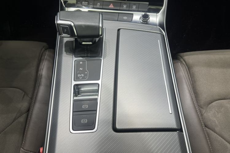 Used Audi A7L 2024 45TFSI S-line Dream-Building Edition Flow Crystal Package