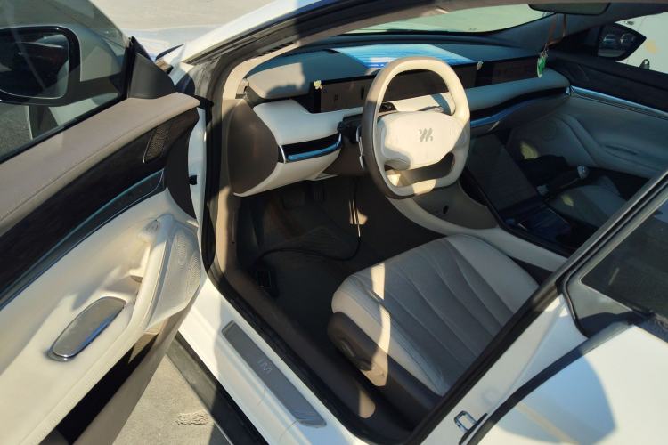 Used IM L7 2022 Dynamic Model Interior 3