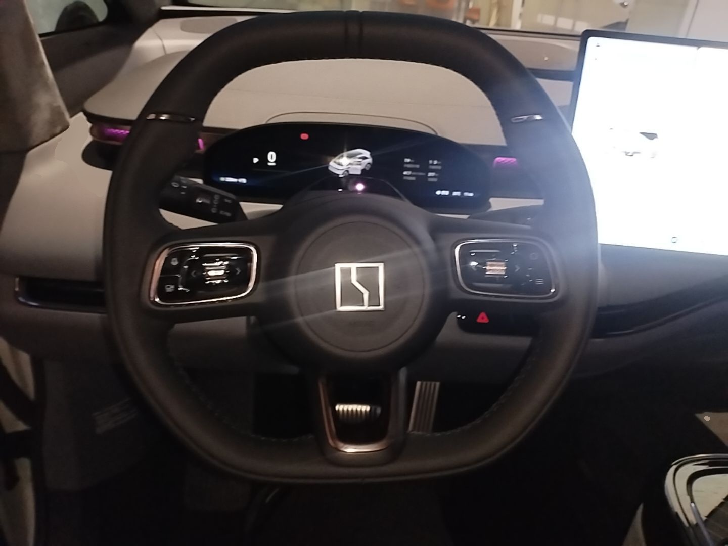 Zeekr MIX 2025 Intelligent Driving Version — снимка 13