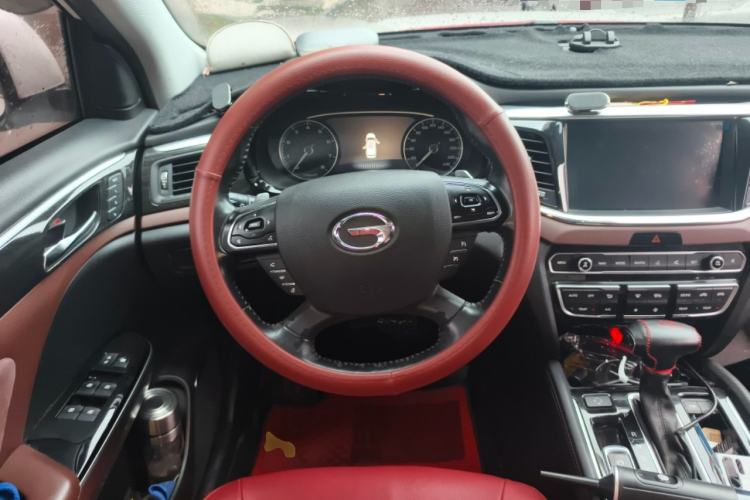 Used GAC Trumpchi GS8 2017 320T Two-Wheel Drive Luxury Smart Connectivity Version (7 Seats) Steering Wheel