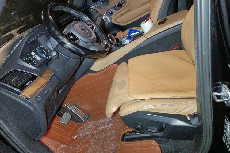 Used Volvo XC90 2017 T6 Prestige 7-Seater Left Front Seat