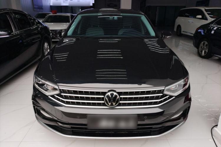 Used Volkswagen Magotan 2023 2 Million Units Limited Edition 330TSI DSG Leading Version
