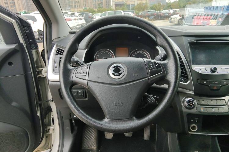 Used SsangYong Korando 2014 2.0L Gasoline Two-Wheel Drive Manual Comfort Navigation Edition
