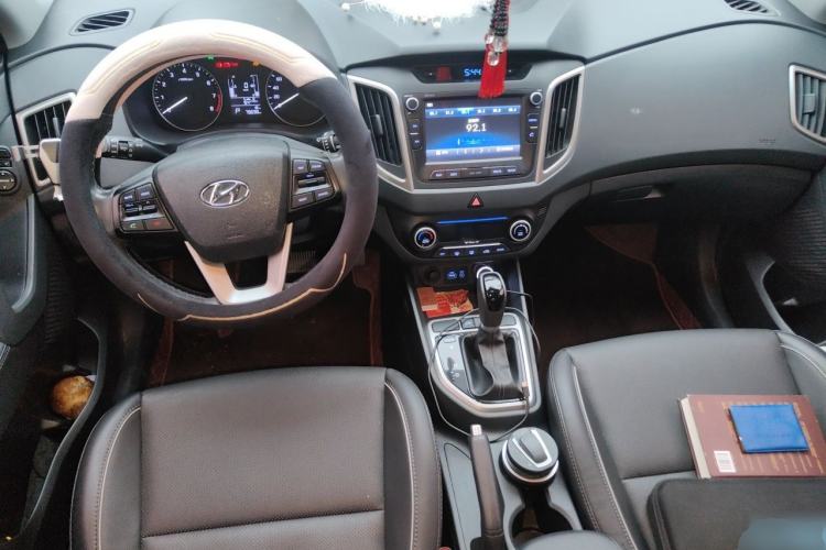 Used Hyundai ix25 2015 2.0L Automatic Two-Wheel Drive Intelligent GLS
