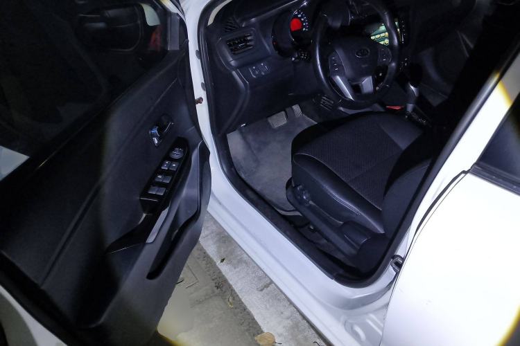 Used Kia K2 2012 Sedan 1.6L Automatic Transmission Premium Commemorative Edition Driver Seat