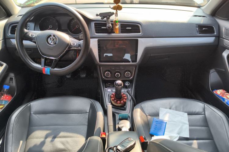 Used Volkswagen Lavida 2017 1.6L Manual Comfort Edition Center Console