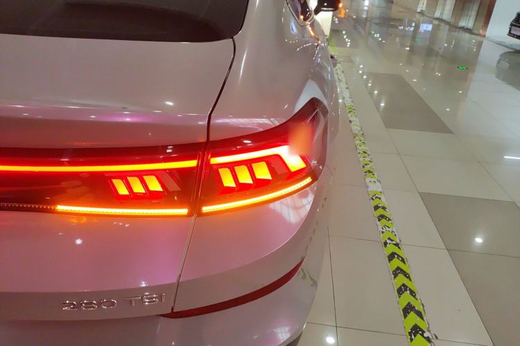 Used Volkswagen Lamando 2024 Lavida L 280TSI DSG Cool & Spicy Edition
