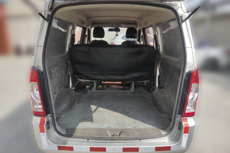 Used Wuling Rongguang 2019 1.2L S Van Standard Model with 5 Seats
