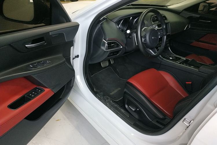 Used Jaguar XE 2018 2.0T 300 PS All-Wheel-Drive R-Sport Sport Edition
