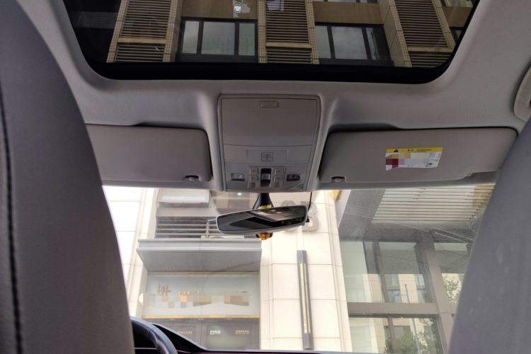 Used Volkswagen Tiguan L 2017 380TSI Automatic All-Wheel-Drive Luxury Edition Headliner