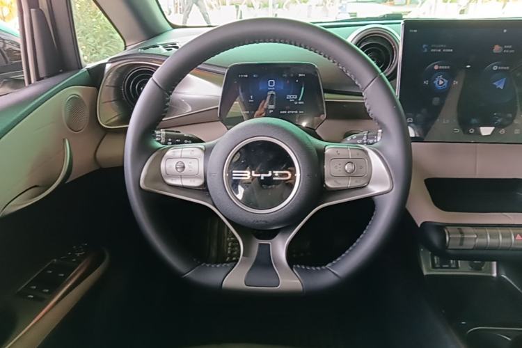 Used BYD Dolphin 2023 420 km Fashion Edition
