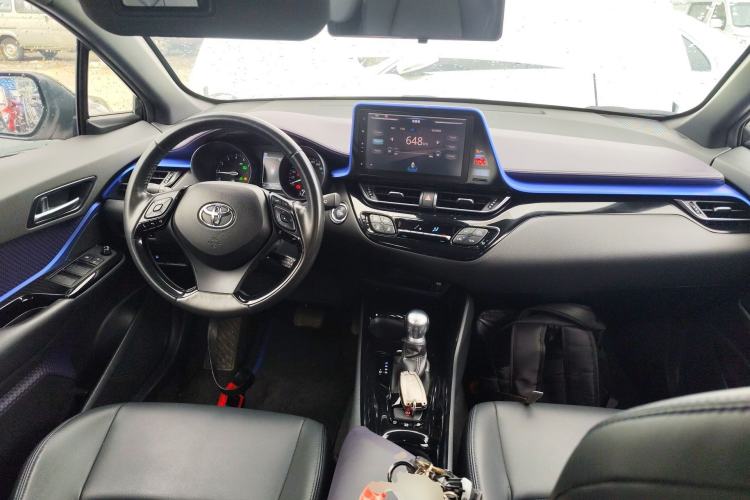 Used Toyota C-HR 2020 2.0L Luxury Edition Center Console