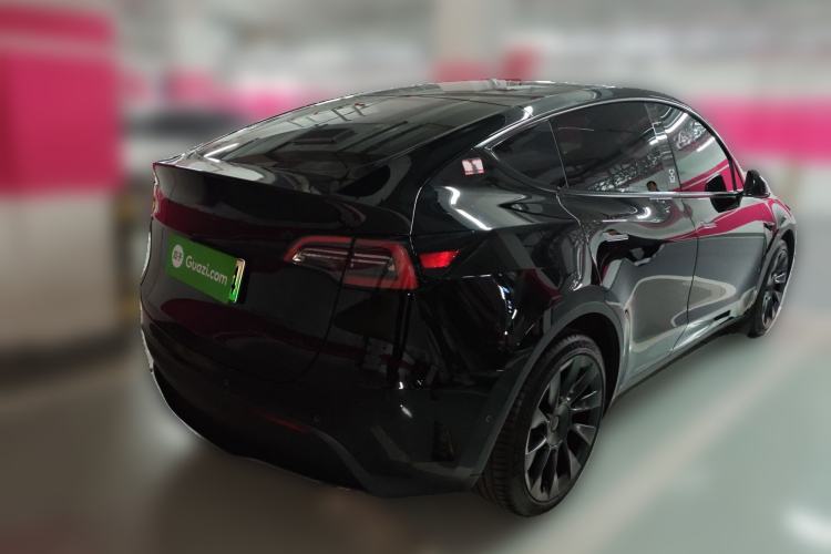 Used Tesla Model Y 2022 Long-Range All-Wheel-Drive Version