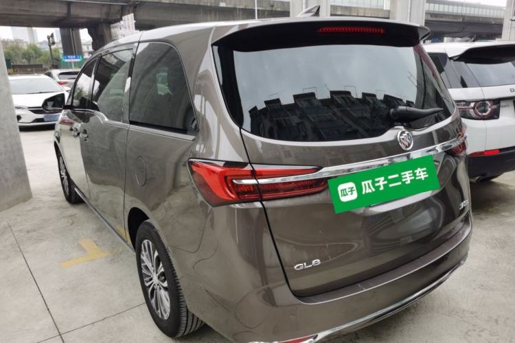 Used Buick GL8 2023 Facelifted Land Cruiser Executive Luxury Version