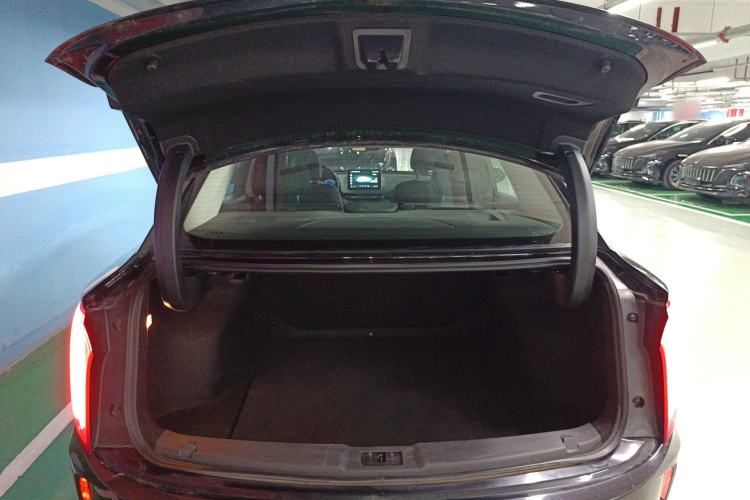 Used Hongqi E-QM5 2022 431 km Charge & Enjoy Edition