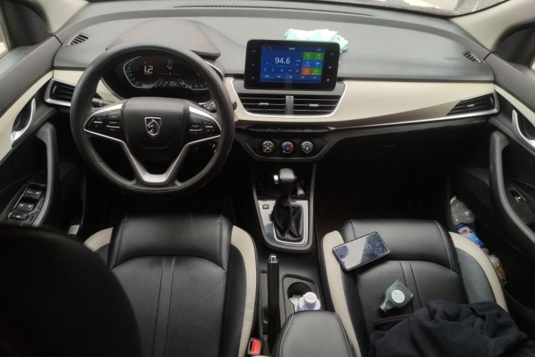 Used Baojun 360 2019 1.5L CVT Elite Version China VI Center Console