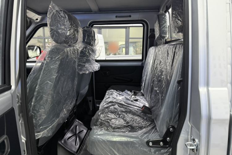 Used Victory Zebra 2025 1.5L Double-Cab Standard-Height Standard-Style Pickup Interior 3