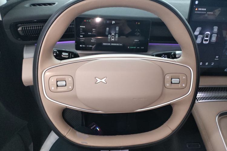 Used XPeng X9 2024 702 Ultra-Long Range Pro Steering Wheel