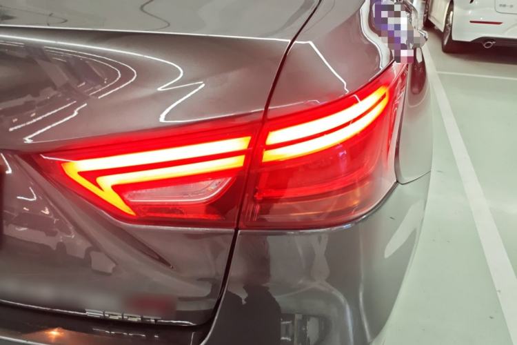 Used CHANGAN Ruicheng CC 2021 Blue Whale Edition 1.5T DCT Prestige Model Right Rear Taillight