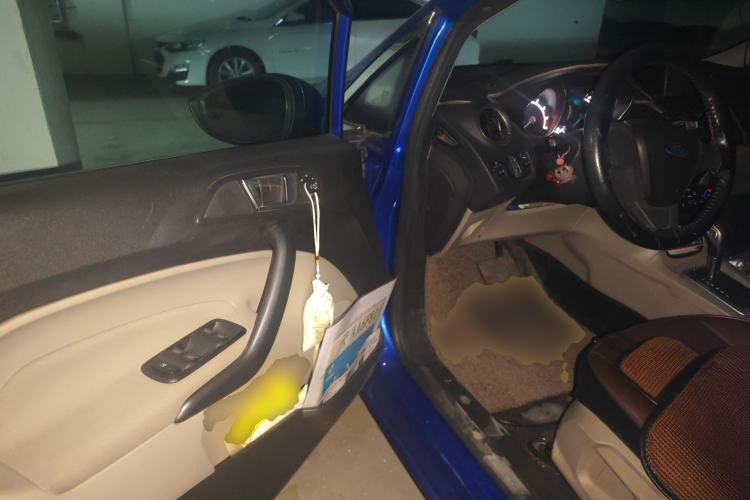 Used Ford Fiesta 2013 Sedan 1.5L Automatic Fashion Edition Driver Seat