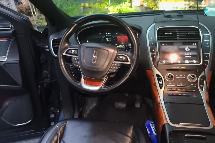 Used Lincoln Nautilus 2019 2.0T Four-Wheel Drive Zunya Edition China VI Standard Steering Wheel
