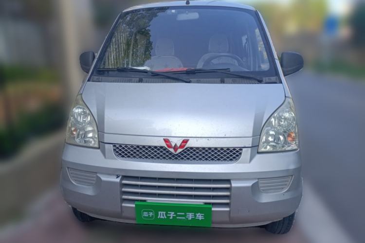 Used Wuling Rongguang 2014 1.5L S Base Version
