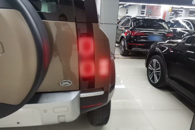 Used Land Rover Defender 2020 110 P400 SE
