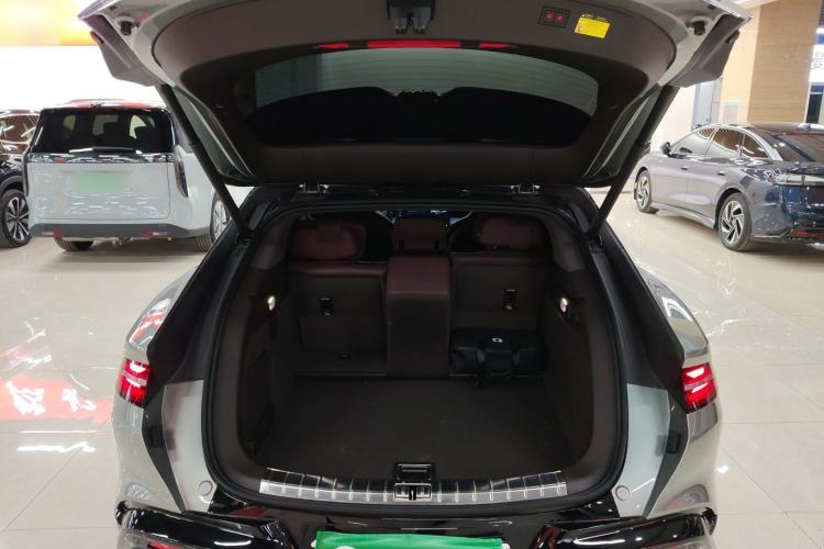 Used Denza Z9GT 2024 1100 Four-Wheel Drive Max Edition Trunk