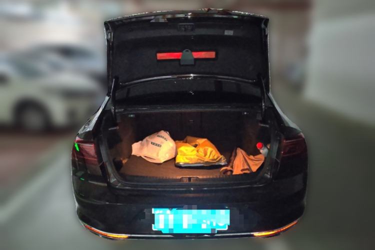 Used Volkswagen Magotan 2023 2 Million Units Limited Edition 330TSI DSG Leading Version