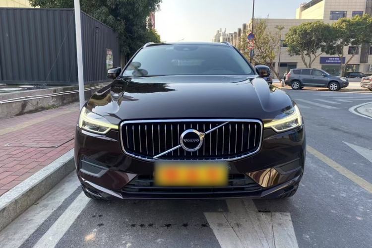 Used Volvo XC60 2019 T5 4x4 Zhiyuan Edition China VI Standard
