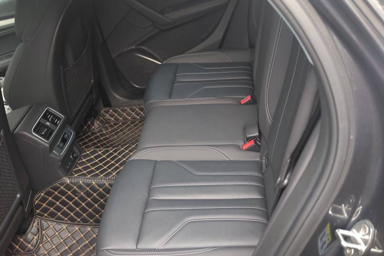 Used Audi Q5L 2022 40T Luxury Dynamic Model
