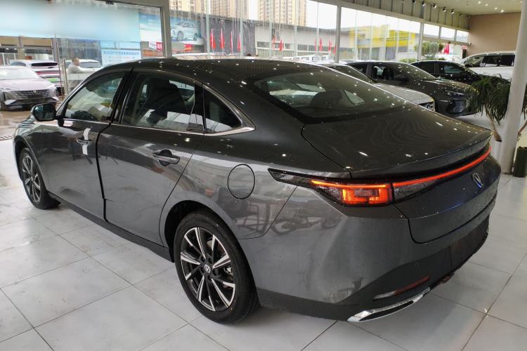 Used Changan Eado 2025 Blue Whale 1.5T 500Bar Prestige Model