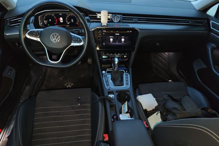 Used Volkswagen Magotan 2020 330TSI DSG Luxury Edition Center Console